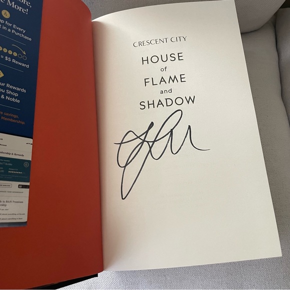 Crescent City House of Flame and Shadow Sarah J. Maas SIGNED Barnes & Nobles B&N - Picture 2 of 4